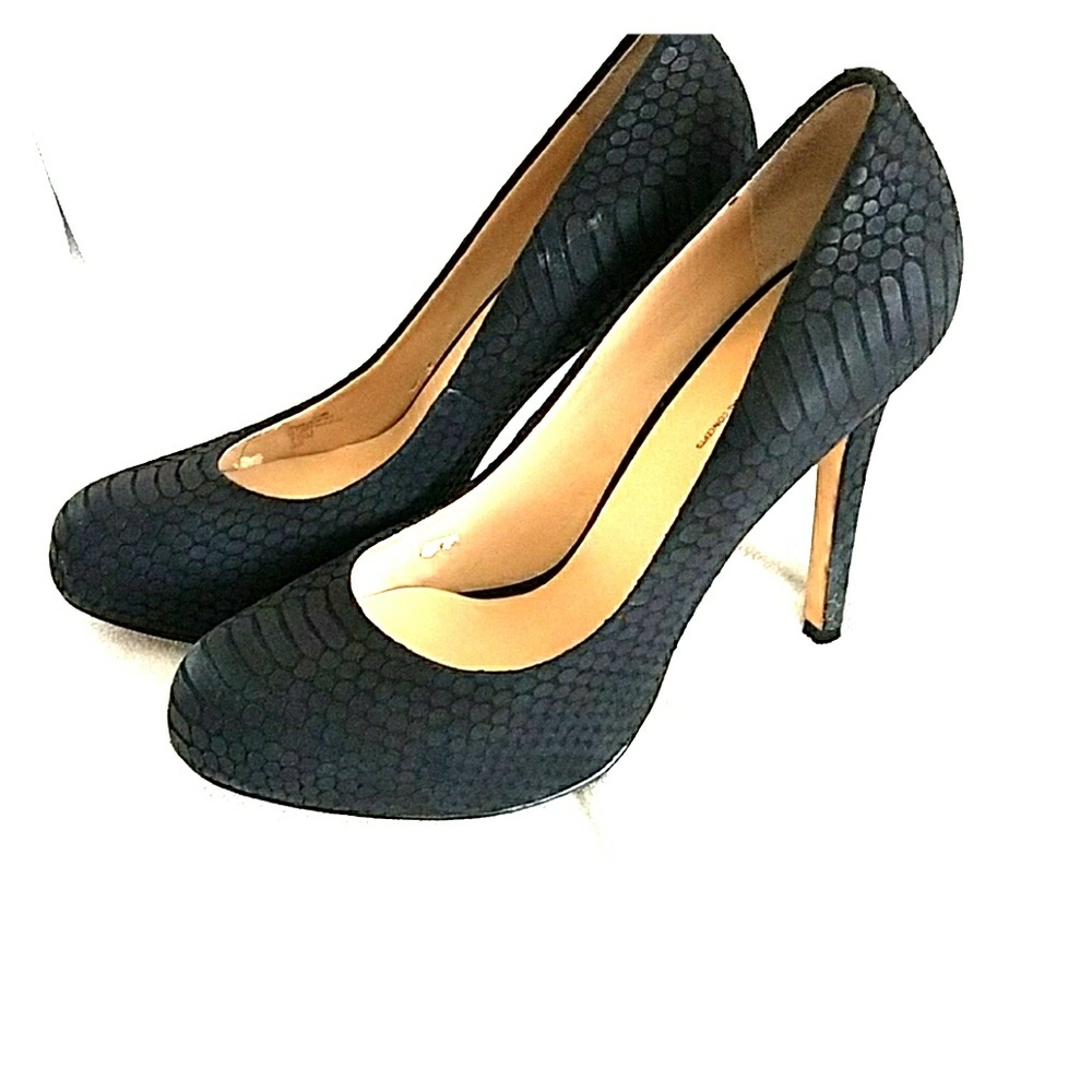 INC heels